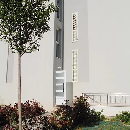 Apartamento Adrian *